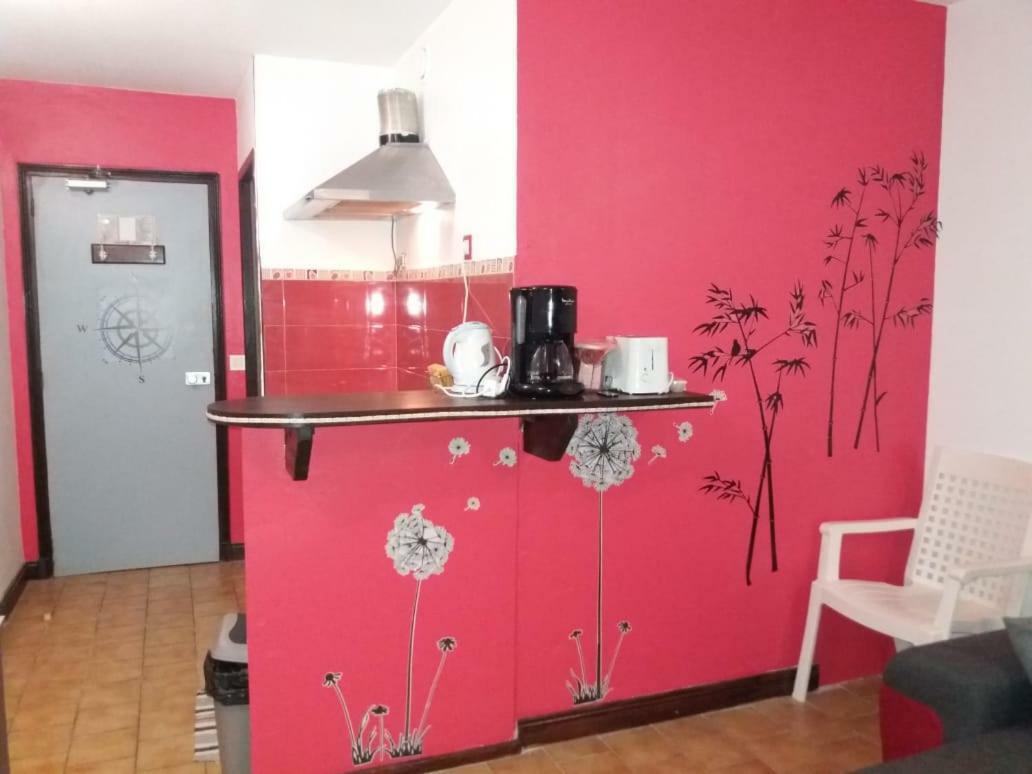 Studio A Louer Proche Des Plages Apartamento Sainte-Anne Exterior foto